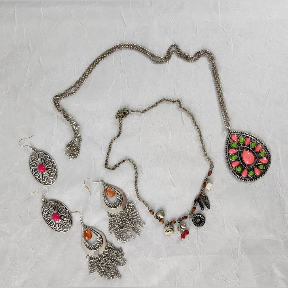 Assorted jewelry preowned